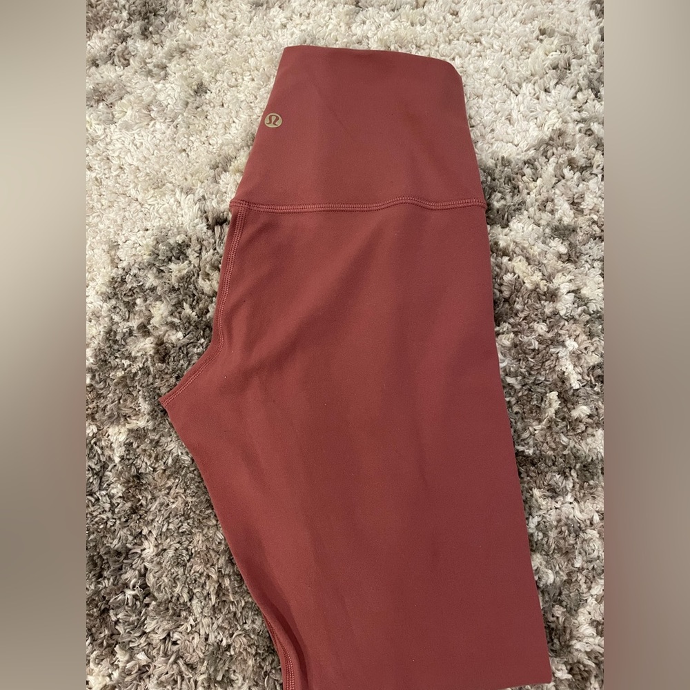 Lulu lemon Aligns size 6 length 25